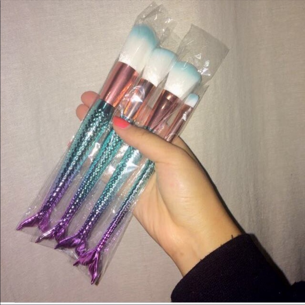 Makeup brushes!